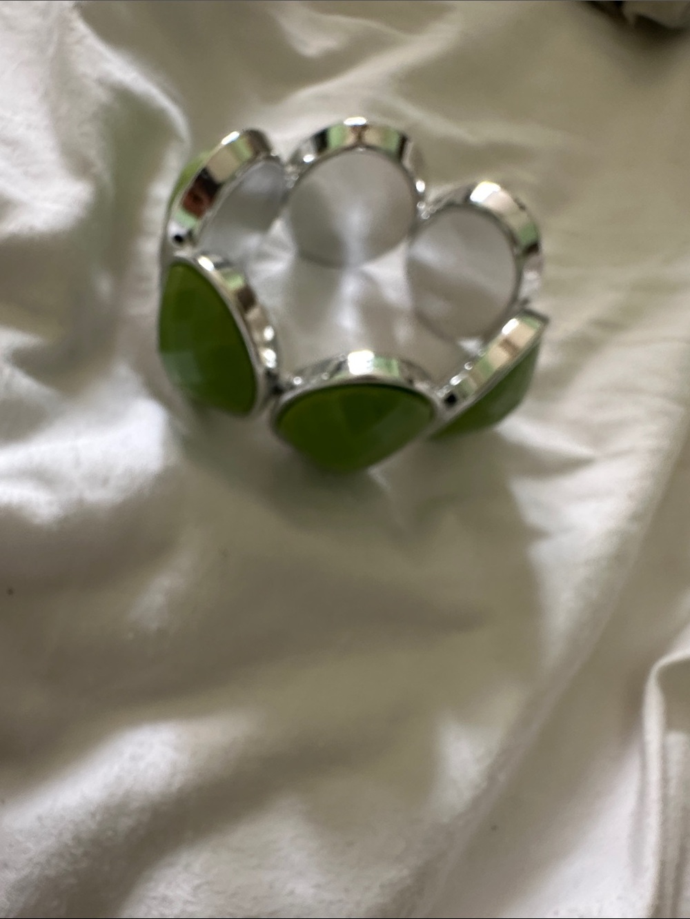 Green Oval Statement Stretchable Bracelet - Women Jewelry - Picture 3 of 5